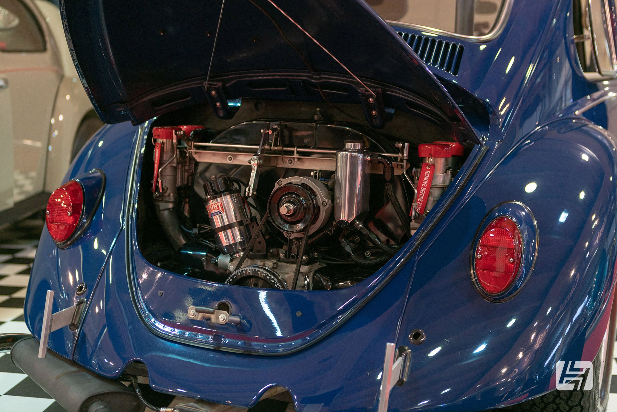 Blue VW Beetle fitted with all red 1200 style rear lights 