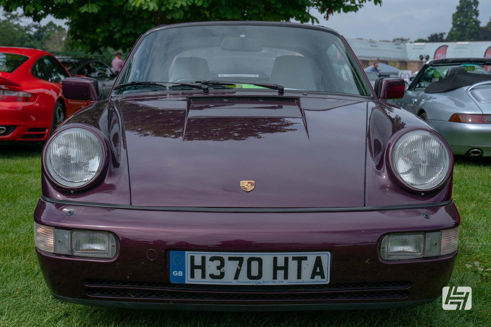 Front end of pueple Porsche 964